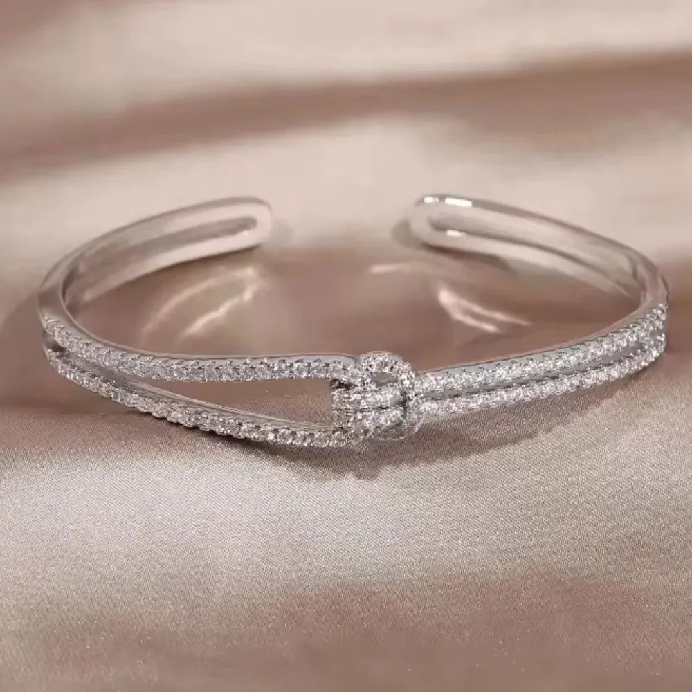 KNOT BRACELET CRYSTAL DIAMOND PAVE SETTING - Picture 2 of 2